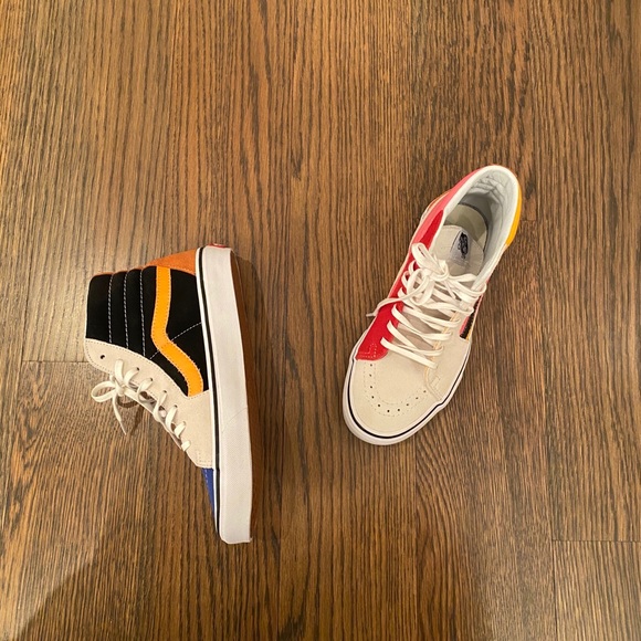 BRAND NEW VANS - Picture 2 of 8